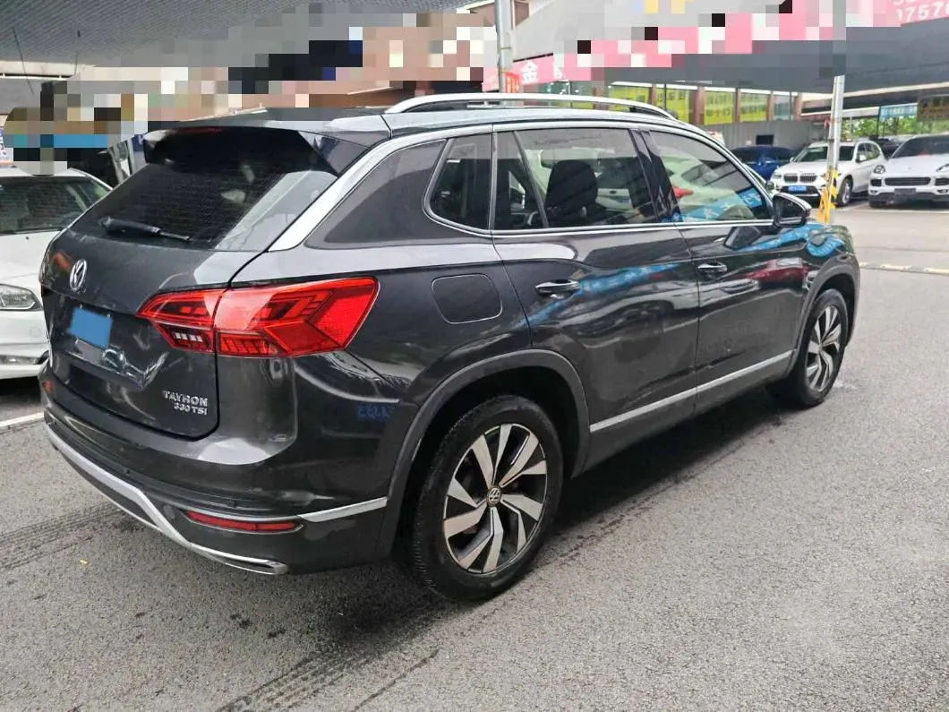 2019 Jeep Cherokee 2.0T 234HP L4 9AT,autocango,china used car exporter,china ev exporter,chinese used car exporter,chinese used ev exporter