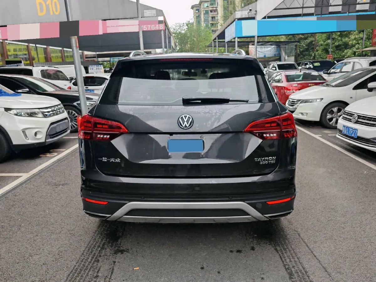 2019 Jeep Cherokee 2.0T 234HP L4 9AT,autocango,china used car exporter,china ev exporter,chinese used car exporter,chinese used ev exporter
