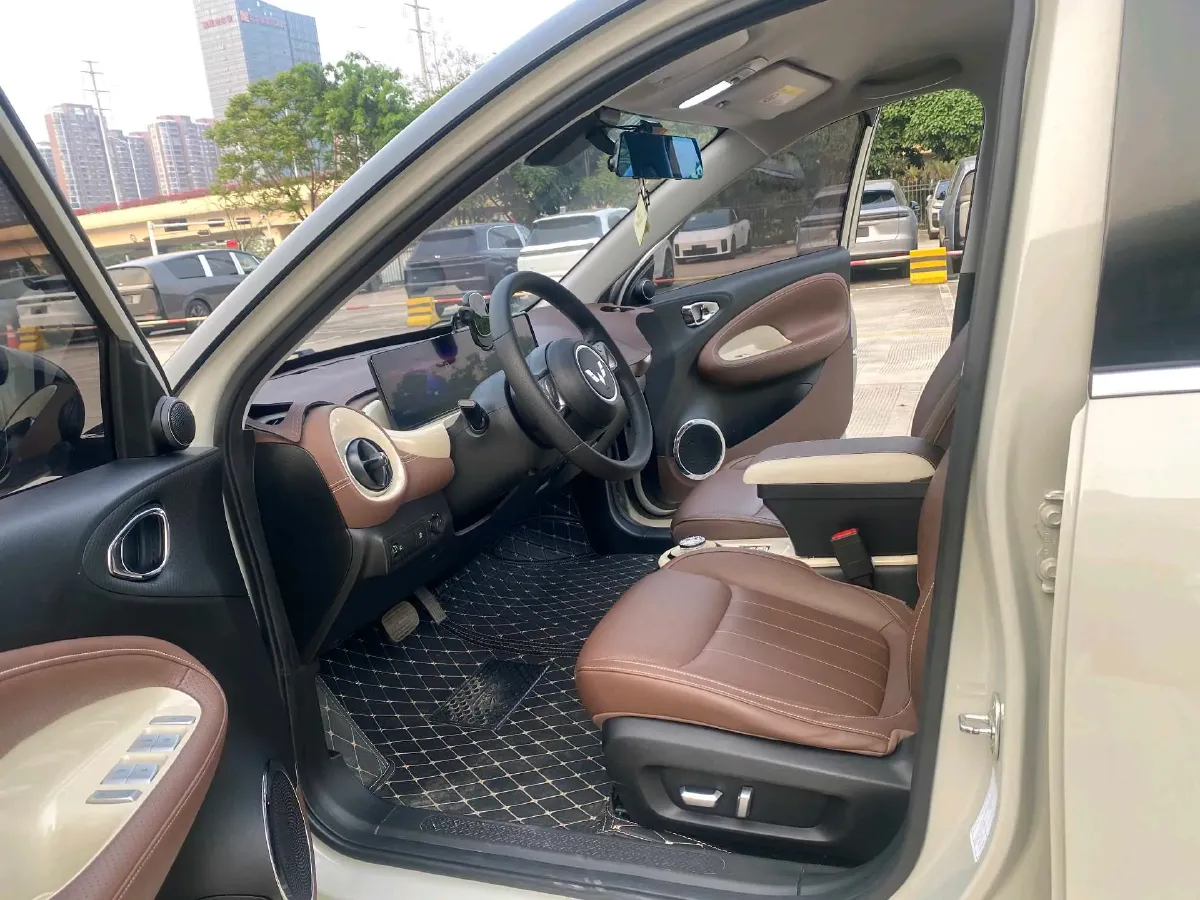 2023 WuLing BinGuo BEV 31.9KWH,autocango,china used car exporter,china ev exporter,chinese used car exporter,chinese used ev exporter