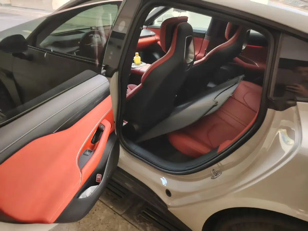 2024 MI SU7 BEV 101KWH,autocango,china used car exporter,china ev exporter,chinese used car exporter,chinese used ev exporter