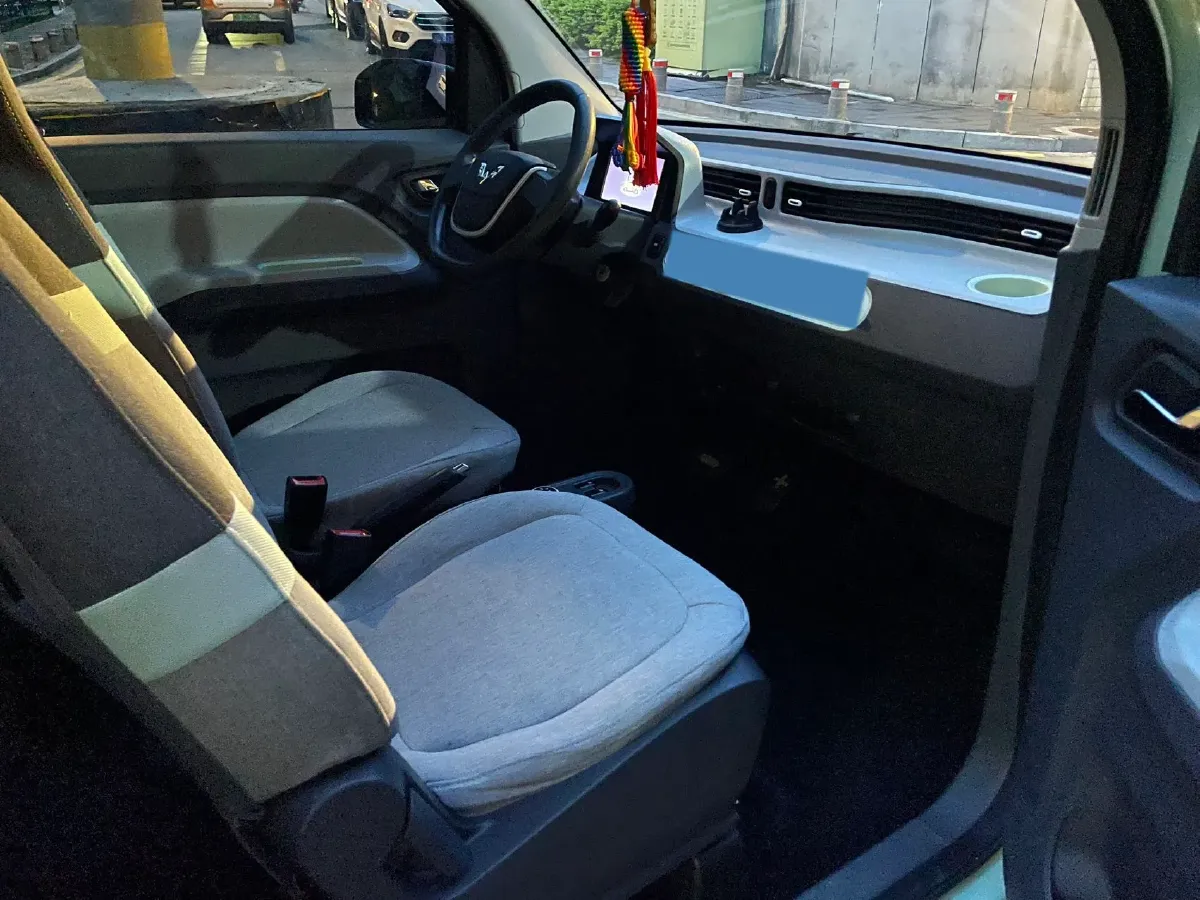 2020 WuLing HongGuang MINI EV BEV 9KWH,autocango,china used car exporter,china ev exporter,chinese used car exporter,chinese used ev exporter