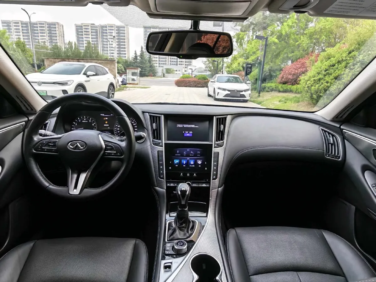 2018 Jeep Grand Commander 2.0T 265HP L4 9AT,autocango,china used car exporter,china ev exporter,chinese used car exporter,chinese used ev exporter