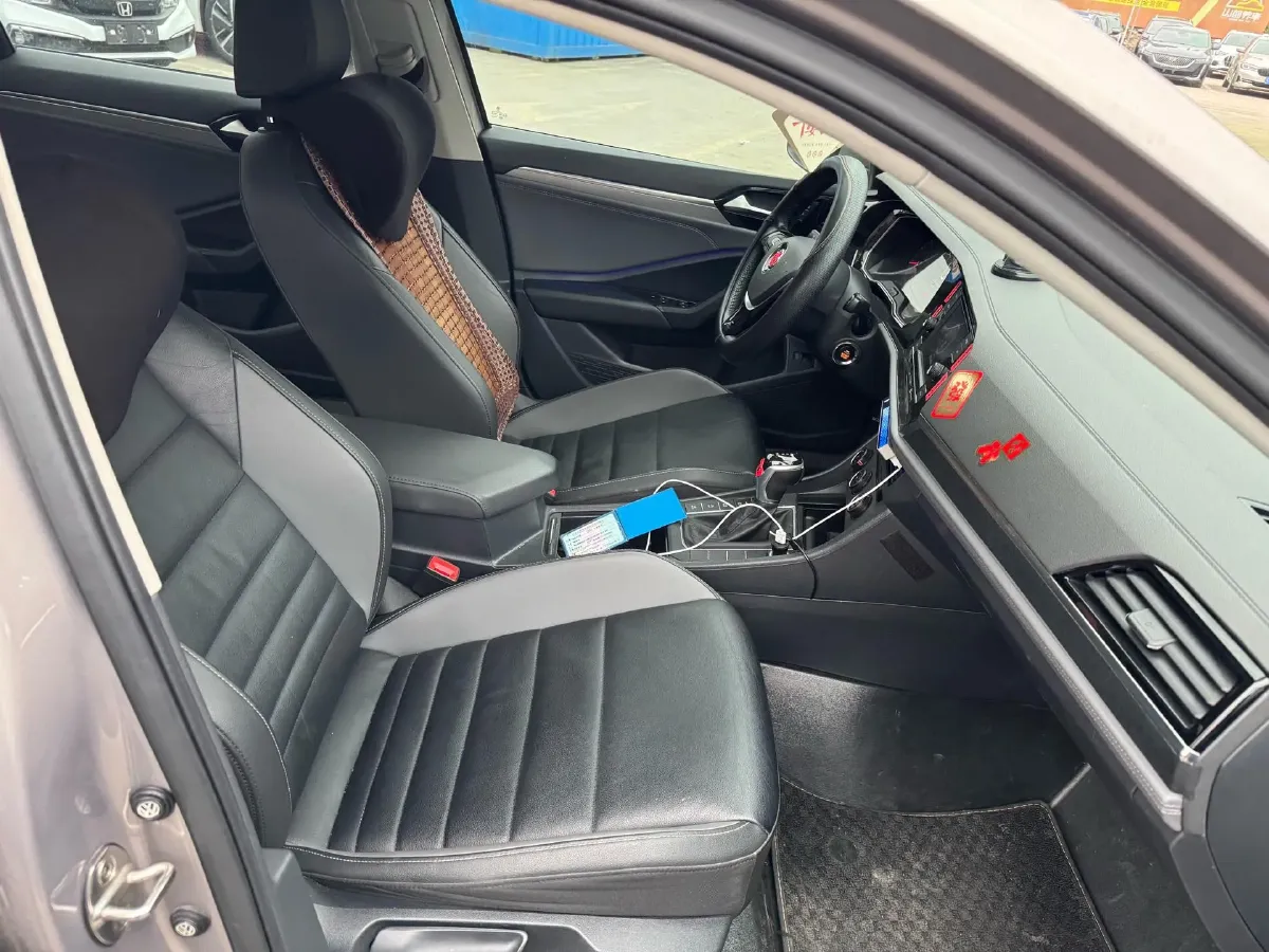 2019 Jeep Renegade 1.3T 173HP L4 7DCT,autocango,china used car exporter,china ev exporter,chinese used car exporter,chinese used ev exporter