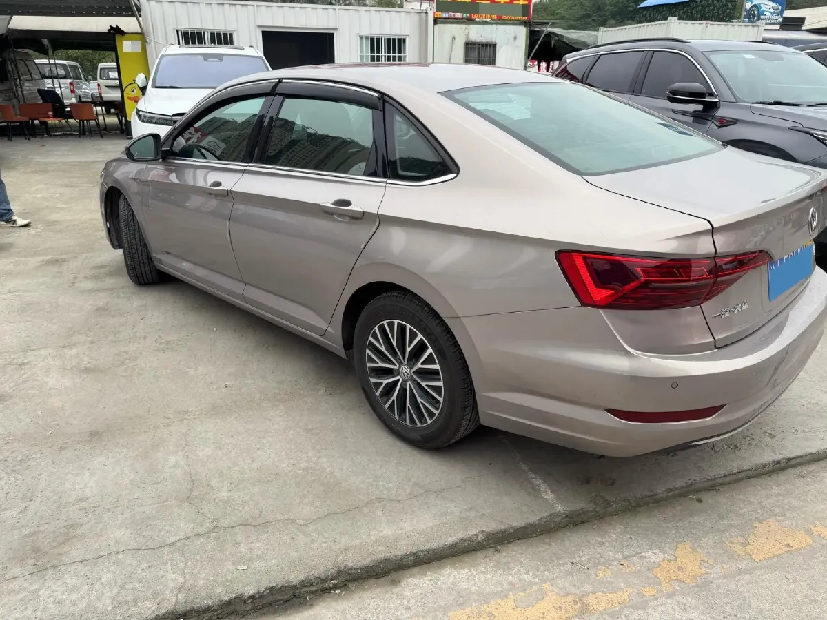 2019 Jeep Renegade 1.3T 173HP L4 7DCT,autocango,china used car exporter,china ev exporter,chinese used car exporter,chinese used ev exporter