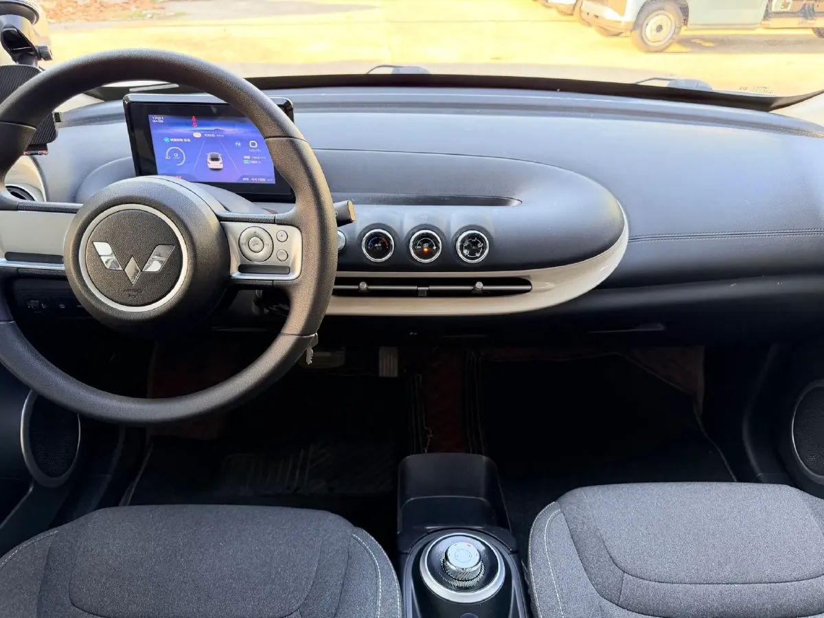 2023 WuLing BinGuo BEV 17.3KWH,autocango,china used car exporter,china ev exporter,chinese used car exporter,chinese used ev exporter