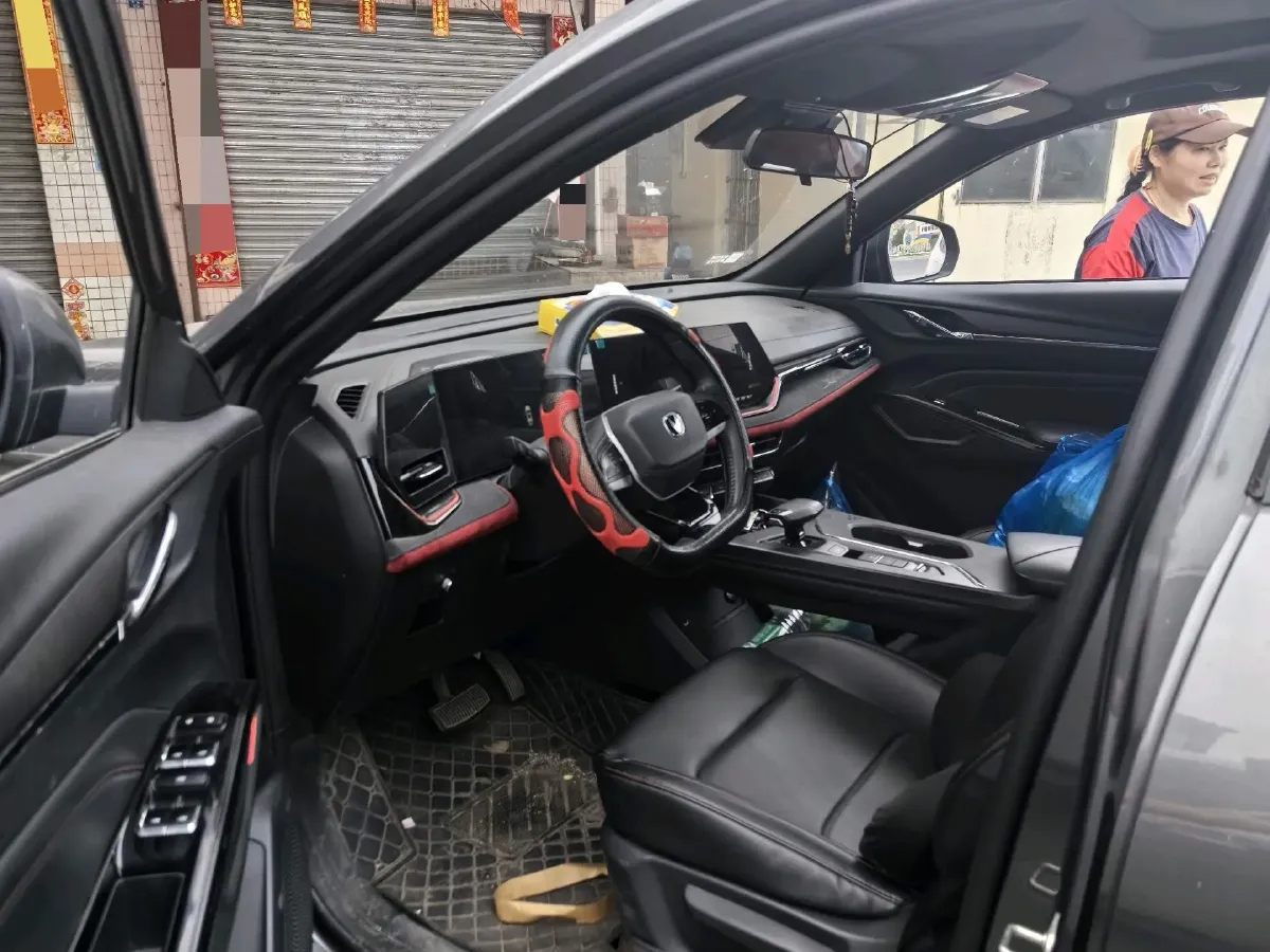 2024 ChangAn X5 PLUS 1.5T 188HP L4 7DCT,autocango,china used car exporter,china ev exporter,chinese used car exporter,chinese used ev exporter