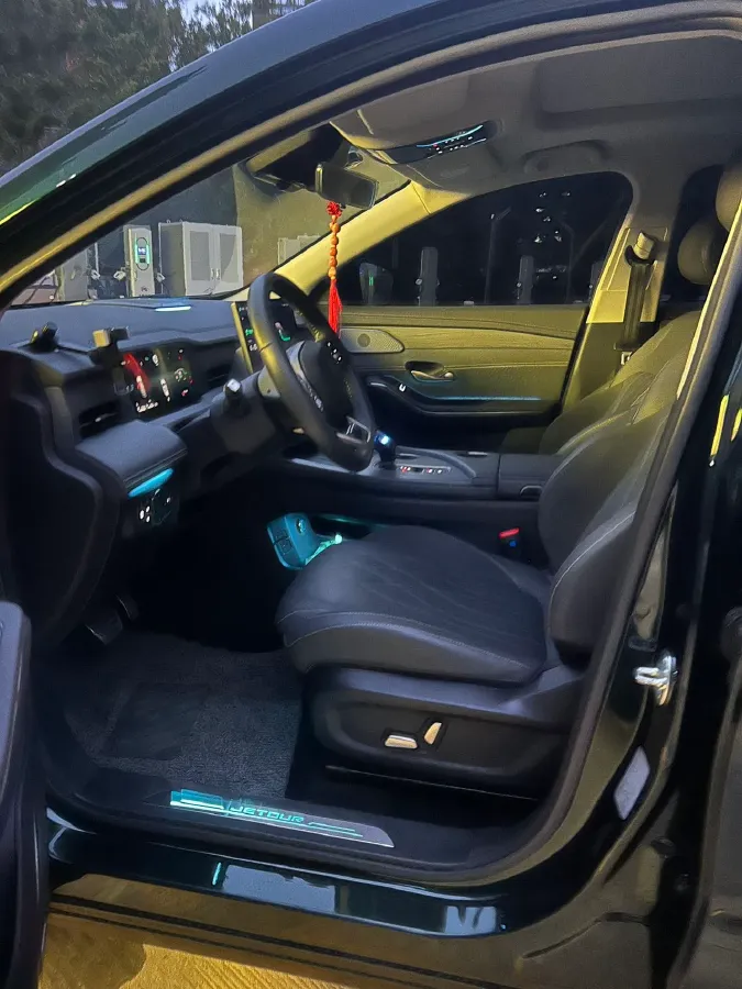 2023 Jetour Traveller 2.0T 254HP L4 7DCT,autocango,china used car exporter,china ev exporter,chinese used car exporter,chinese used ev exporter