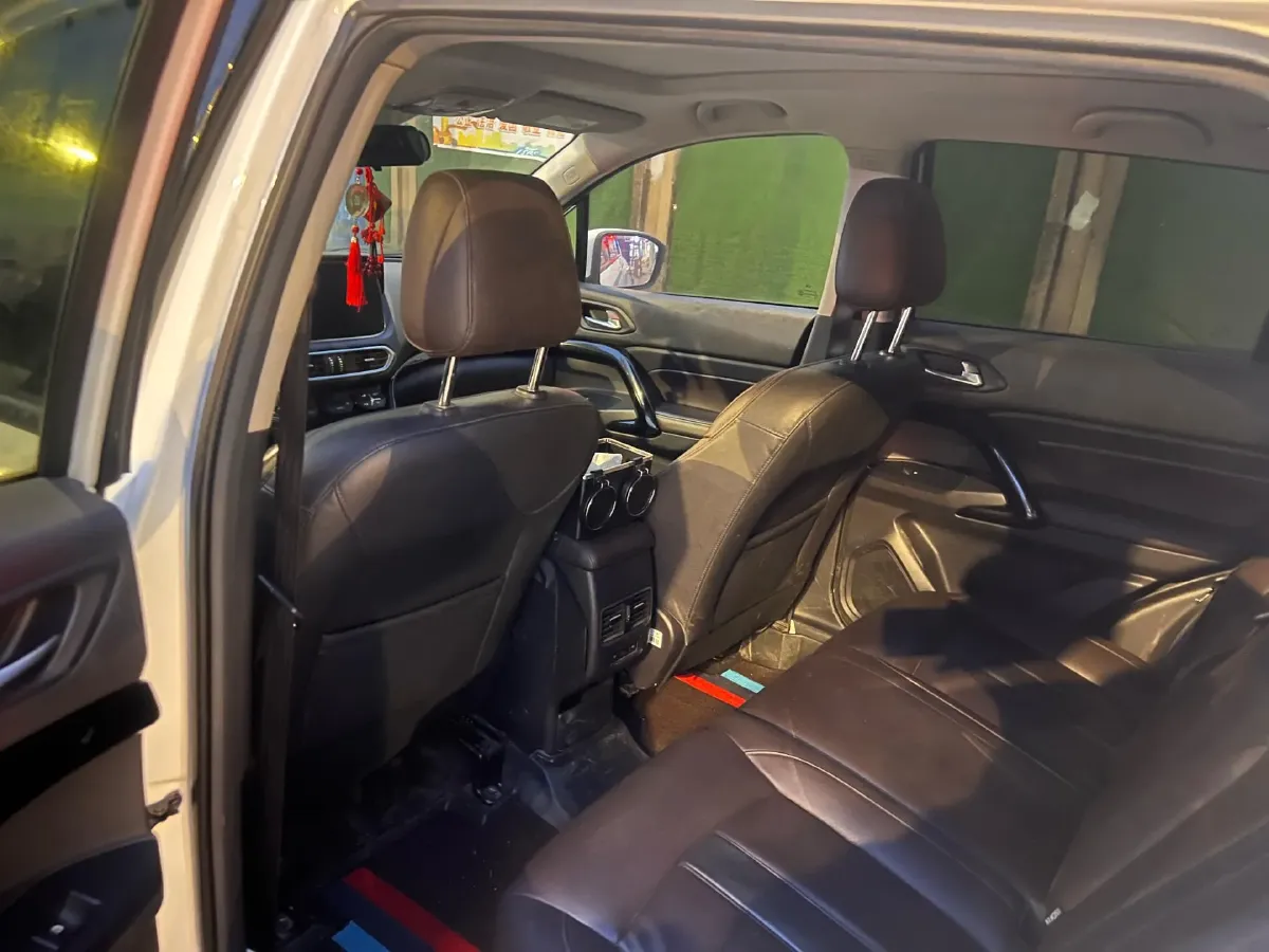 2020 GAC Trumpchi GS4 1.5T 169HP L4 6MT,autocango,china used car exporter,china ev exporter,chinese used car exporter,chinese used ev exporter