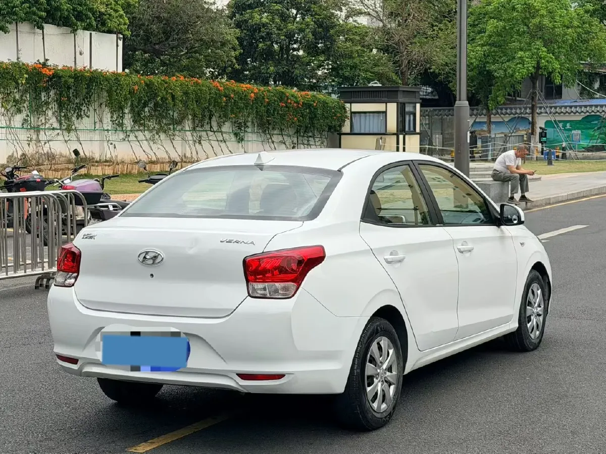 2017 Hyundai Reina 1.4L 95HP L4 5MT,autocango,china used car exporter,china ev exporter,chinese used car exporter,chinese used ev exporter