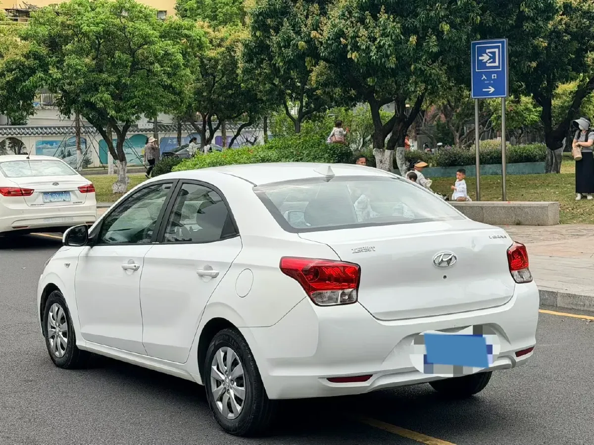 2017 Hyundai Reina 1.4L 95HP L4 5MT,autocango,china used car exporter,china ev exporter,chinese used car exporter,chinese used ev exporter
