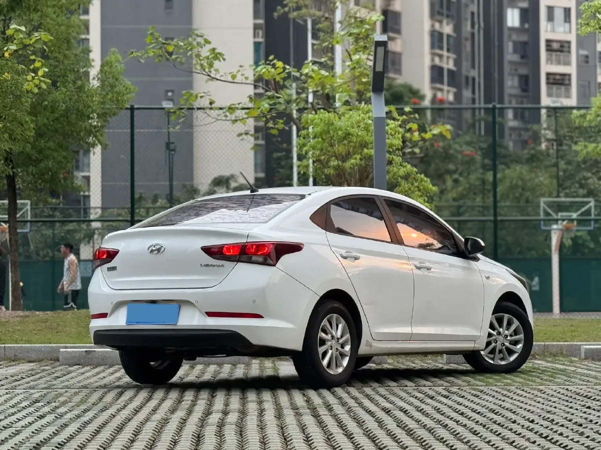 2016 Hyundai Verna 1.4L 100HP L4 6AT,autocango,china used car exporter,china ev exporter,chinese used car exporter,chinese used ev exporter