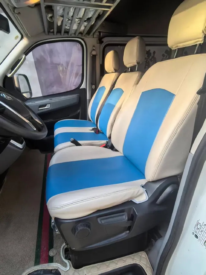 2024 MAXUS XinTu V80 2.0T 147HP L4 6MT,autocango,china used car exporter,china ev exporter,chinese used car exporter,chinese used ev exporter