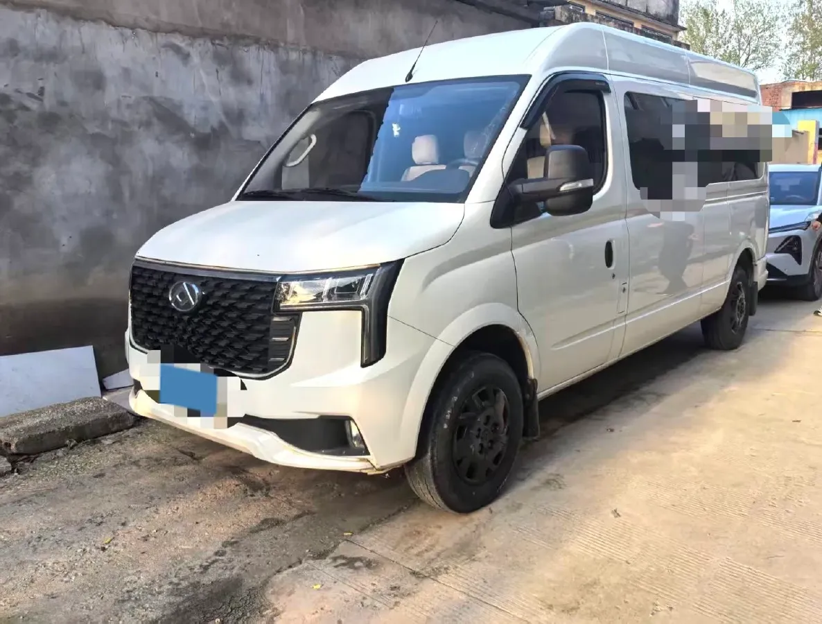 2024 MAXUS XinTu V80 2.0T 147HP L4 6MT,autocango,china used car exporter,china ev exporter,chinese used car exporter,chinese used ev exporter