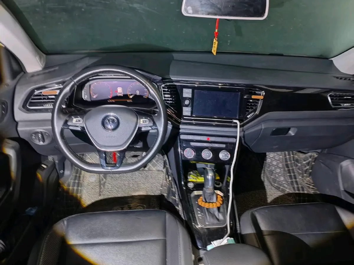 2020 Volkswagen T-Roc 1.4T 150HP L4 7DCT,autocango,china used car exporter,china ev exporter,chinese used car exporter,chinese used ev exporter