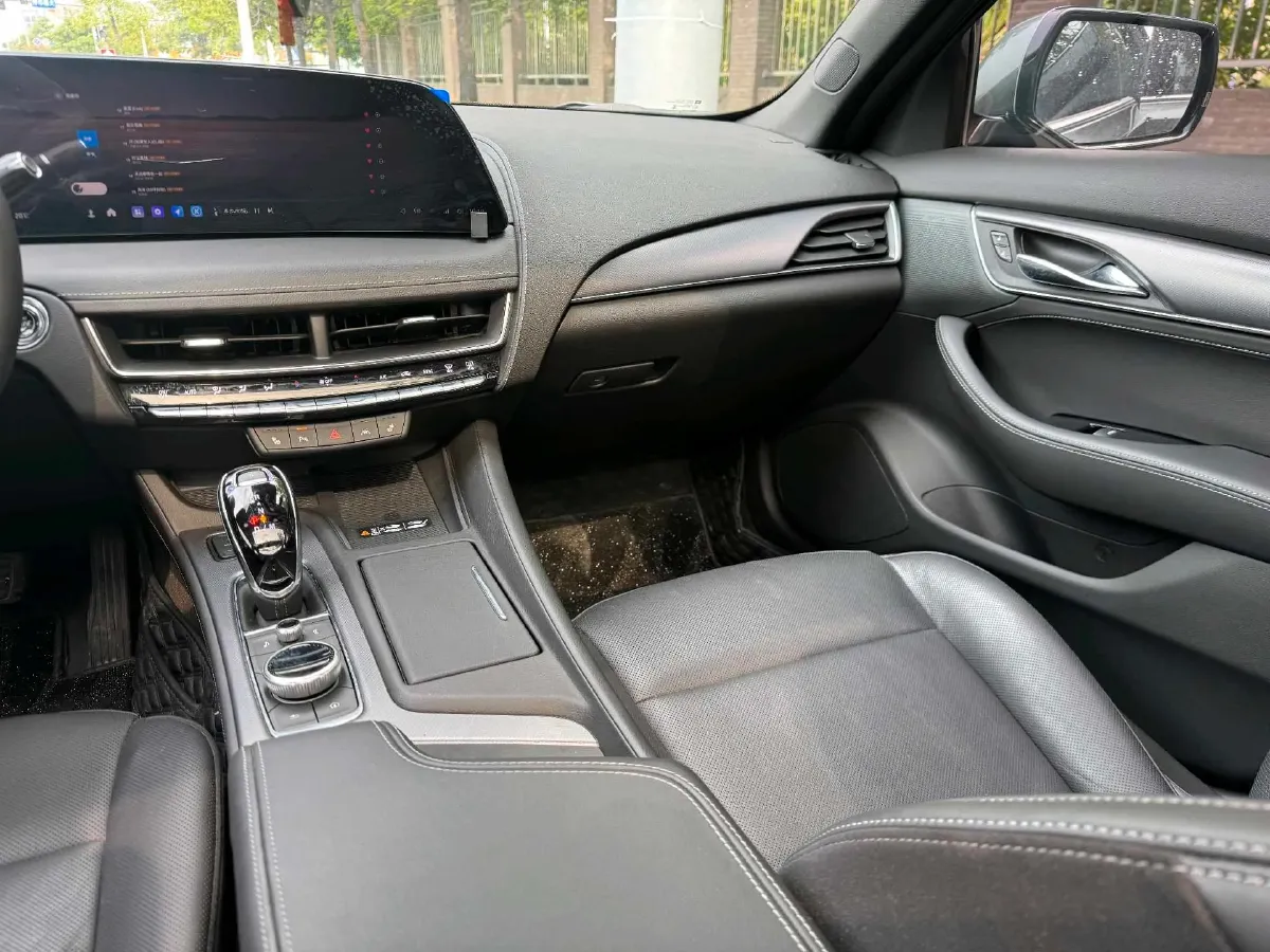 2024 Cadillac CT5 2.0T 237HP L4 10AT,autocango,china used car exporter,china ev exporter,chinese used car exporter,chinese used ev exporter