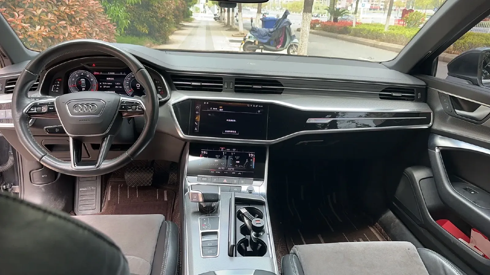 2021 Audi A6L 2.0T 224HP L4 7DCT,autocango,china used car exporter,china ev exporter,chinese used car exporter,chinese used ev exporter