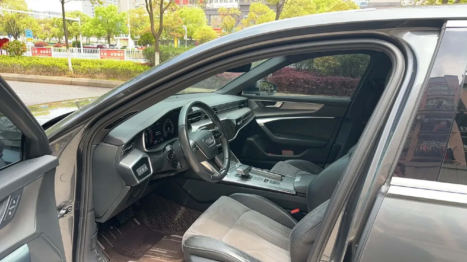 2021 Audi A6L 2.0T 224HP L4 7DCT,autocango,china used car exporter,china ev exporter,chinese used car exporter,chinese used ev exporter