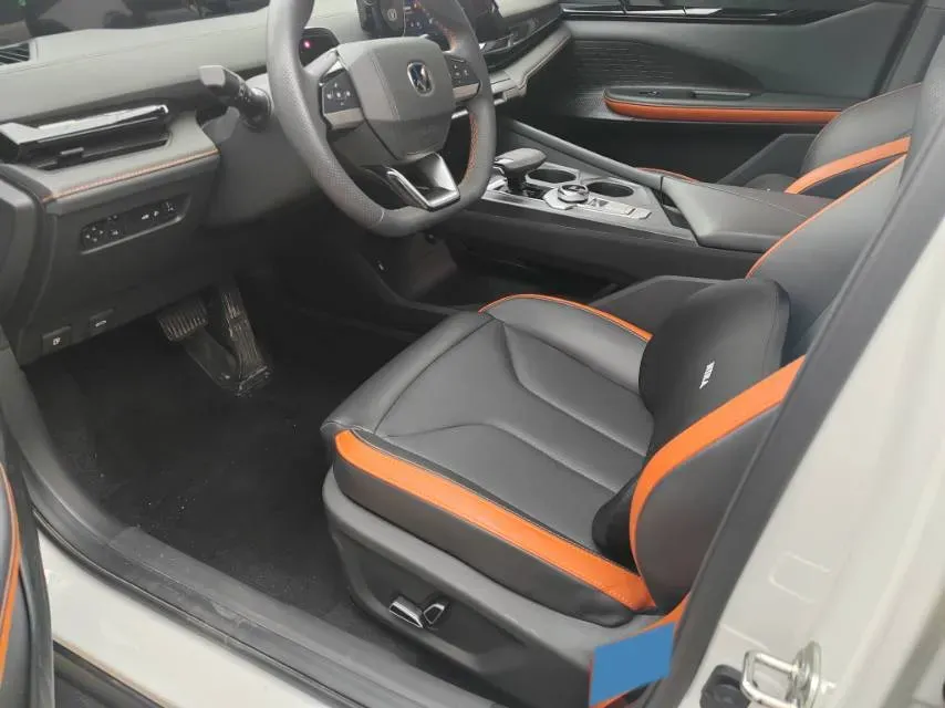 2023 ChangAn UNI-V 1.5T 188HP L4 7DCT,autocango,china used car exporter,china ev exporter,chinese used car exporter,chinese used ev exporter