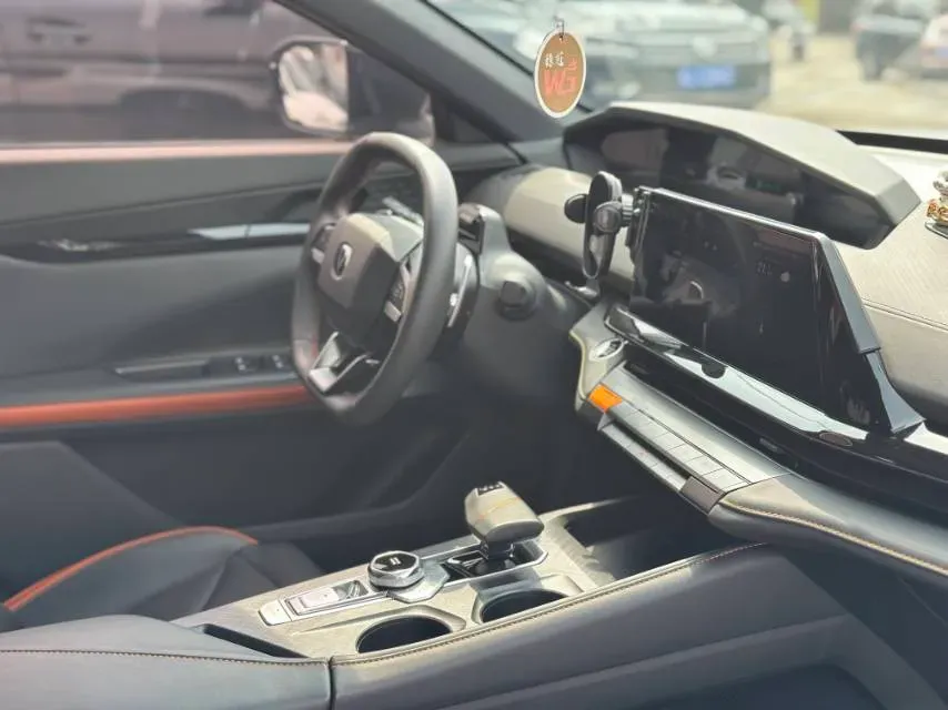 2023 ChangAn UNI-V 1.5T 188HP L4 7DCT,autocango,china used car exporter,china ev exporter,chinese used car exporter,chinese used ev exporter