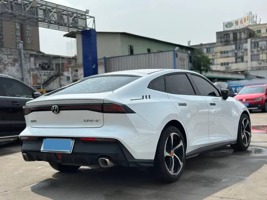 2023 ChangAn UNI-V 1.5T 188HP L4 7DCT,autocango,china used car exporter,china ev exporter,chinese used car exporter,chinese used ev exporter