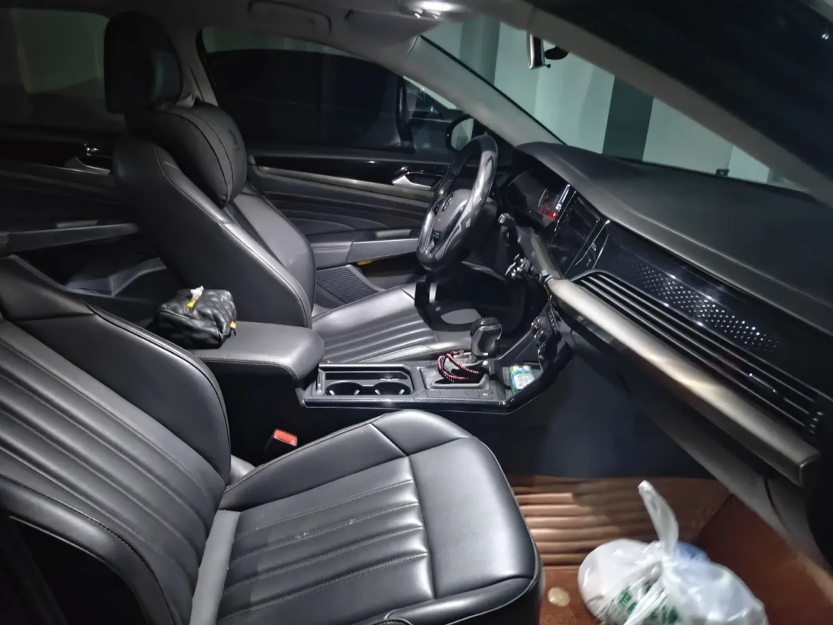 2019 Chevrolet Equinox 1.5T 180HP L4 6AT,autocango,china used car exporter,china ev exporter,chinese used car exporter,chinese used ev exporter