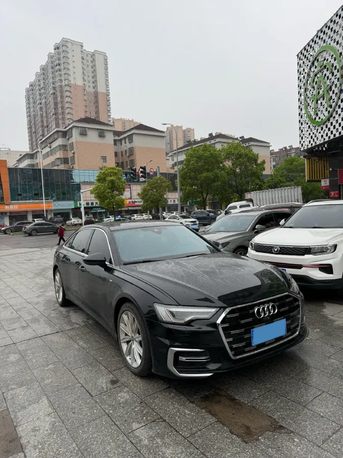 2023 Audi A6L 2.0T 245HP L4 7DCT,autocango,china used car exporter,china ev exporter,chinese used car exporter,chinese used ev exporter