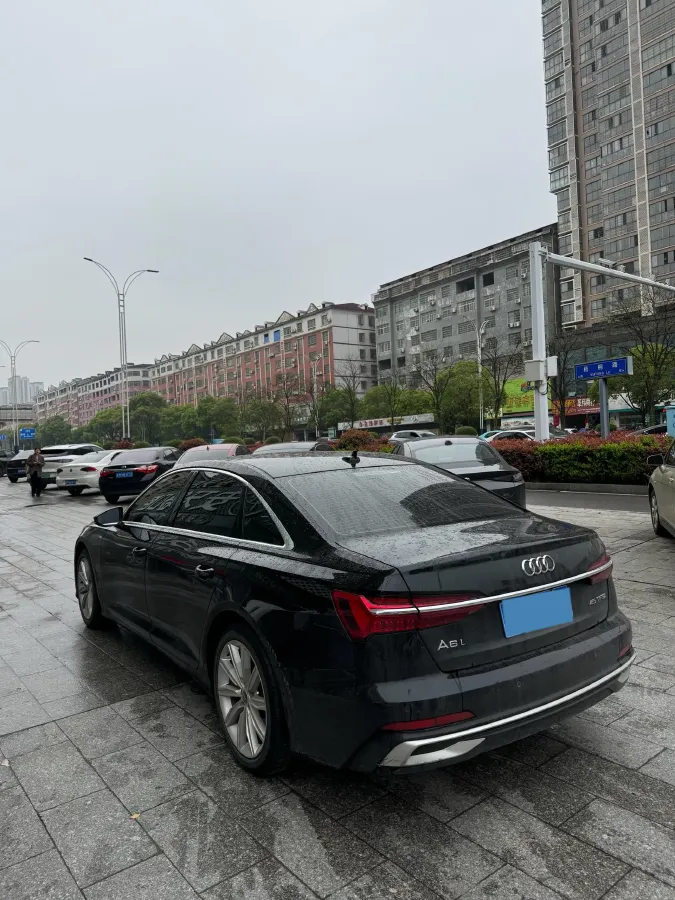 2023 Audi A6L 2.0T 245HP L4 7DCT,autocango,china used car exporter,china ev exporter,chinese used car exporter,chinese used ev exporter