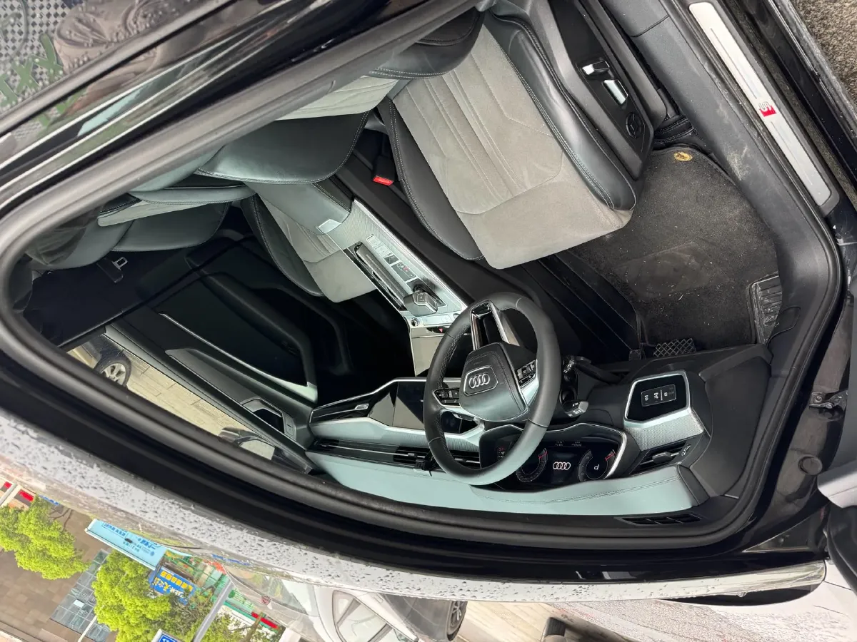 2023 Audi A6L 2.0T 245HP L4 7DCT,autocango,china used car exporter,china ev exporter,chinese used car exporter,chinese used ev exporter