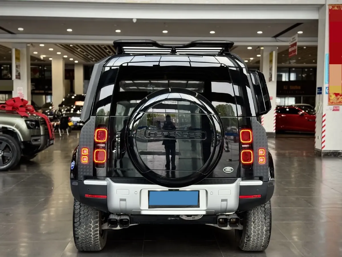 2023 Land Rover Defender 3.0T 400HP L6 8AT,autocango,china used car exporter,china ev exporter,chinese used car exporter,chinese used ev exporter