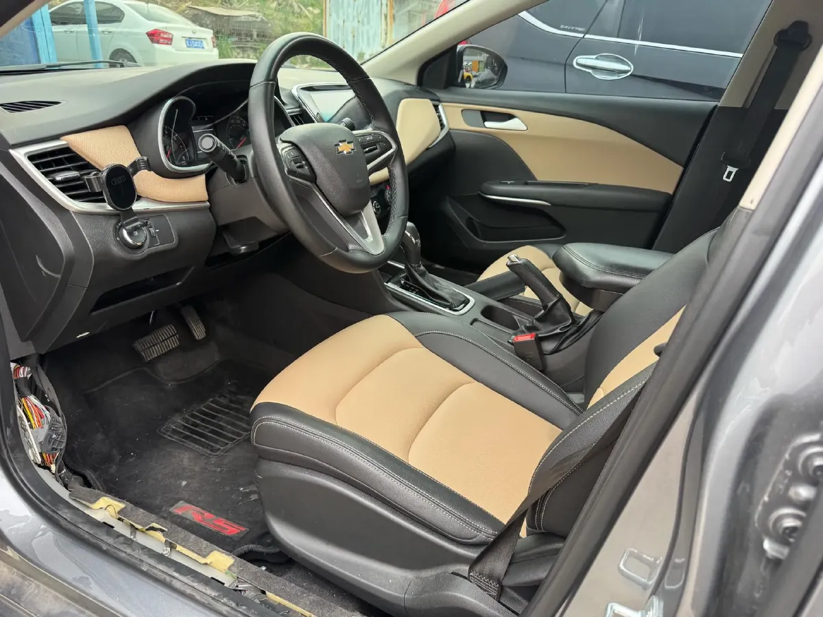 2022 Chevrolet Monza 1.5L 113HP L4 6AT,autocango,china used car exporter,china ev exporter,chinese used car exporter,chinese used ev exporter