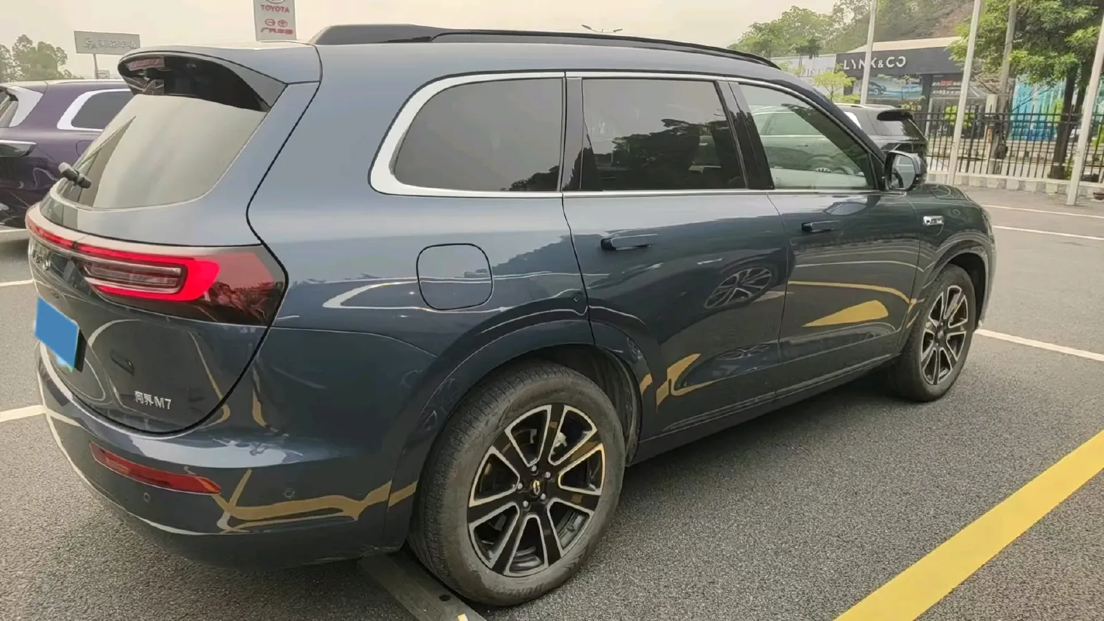 2024 AITO AITO M7 1.5T 152HP L4 REEV 42KWH,autocango,china used car exporter,china ev exporter,chinese used car exporter,chinese used ev exporter