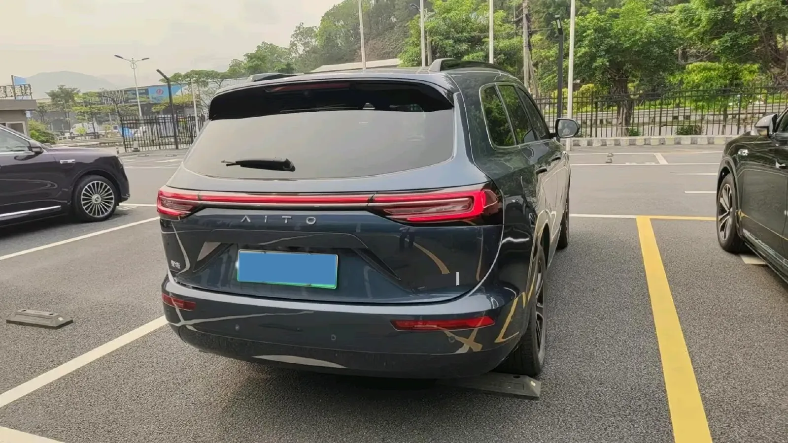 2024 AITO AITO M7 1.5T 152HP L4 REEV 42KWH,autocango,china used car exporter,china ev exporter,chinese used car exporter,chinese used ev exporter