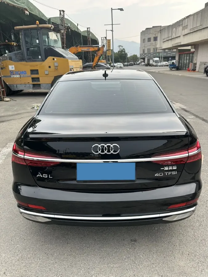 2024 Audi A6L 2.0T 190HP L4 7DCT,autocango,china used car exporter,china ev exporter,chinese used car exporter,chinese used ev exporter