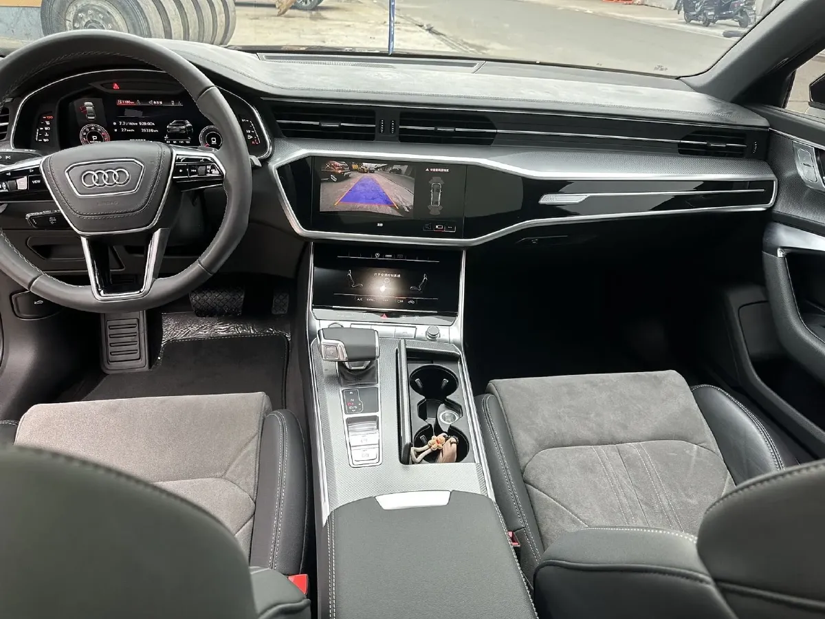 2024 Audi A6L 2.0T 190HP L4 7DCT,autocango,china used car exporter,china ev exporter,chinese used car exporter,chinese used ev exporter