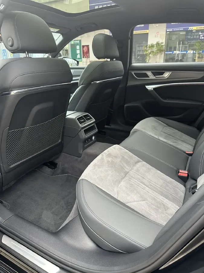 2024 Audi A6L 2.0T 190HP L4 7DCT,autocango,china used car exporter,china ev exporter,chinese used car exporter,chinese used ev exporter