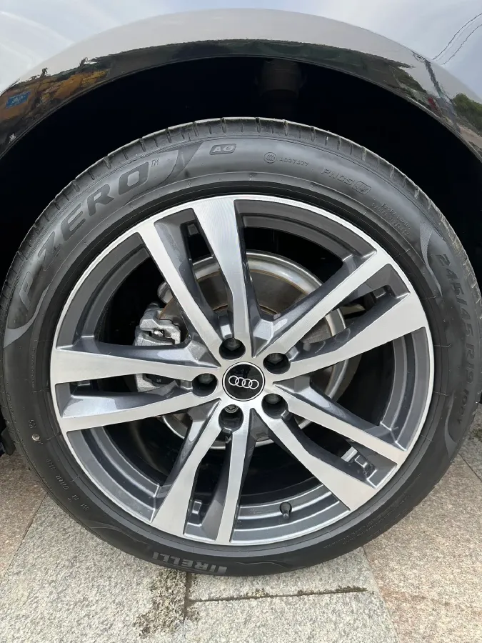 2024 Audi A6L 2.0T 190HP L4 7DCT,autocango,china used car exporter,china ev exporter,chinese used car exporter,chinese used ev exporter