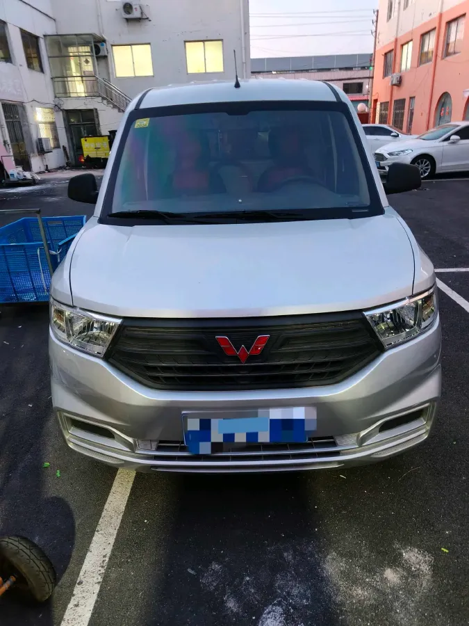 2022 WuLing HongGuang V 1.5L 99HP L4 6MT,autocango,china used car exporter,china ev exporter,chinese used car exporter,chinese used ev exporter