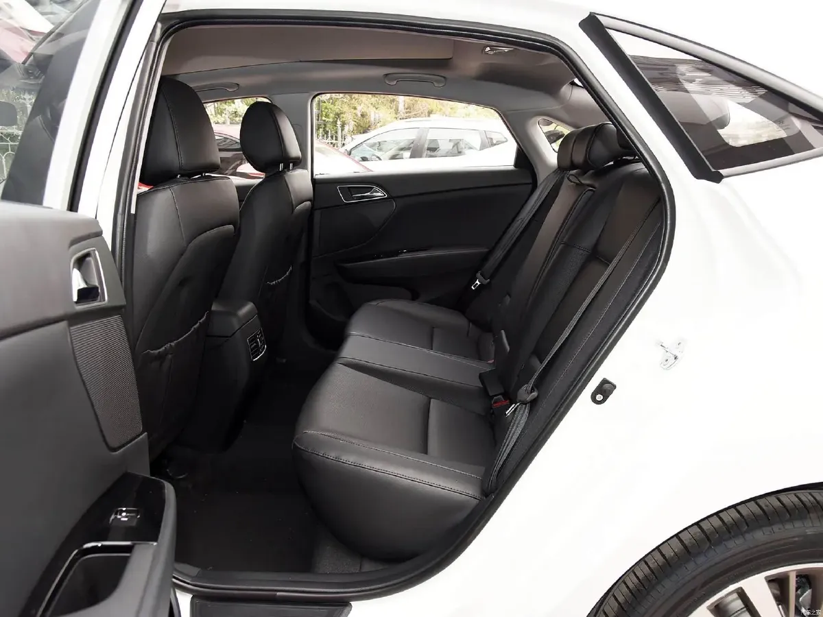 2017 Hyundai Mistra 1.8L 143HP L4 6AT,autocango,china used car exporter,china ev exporter,chinese used car exporter,chinese used ev exporter