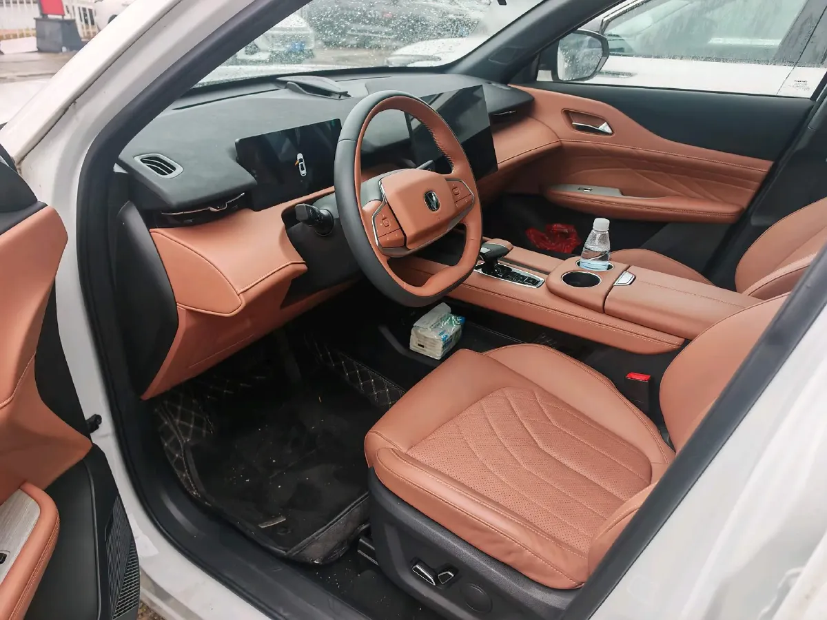 2024 ChangAn UNI-Z 1.5L 98HP L4 E-CVT PHEV 18.4KWH,autocango,china used car exporter,china ev exporter,chinese used car exporter,chinese used ev exporter