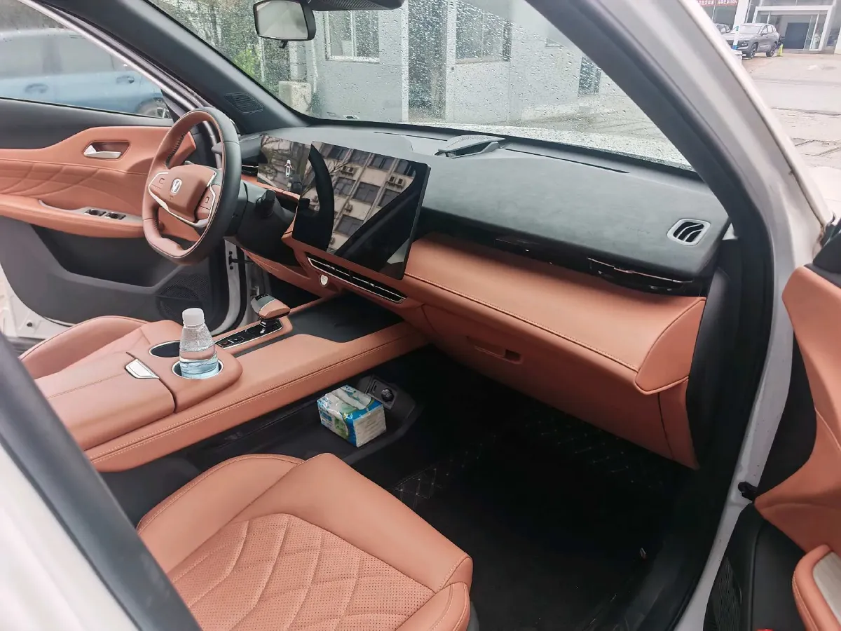 2024 ChangAn UNI-Z 1.5L 98HP L4 E-CVT PHEV 18.4KWH,autocango,china used car exporter,china ev exporter,chinese used car exporter,chinese used ev exporter