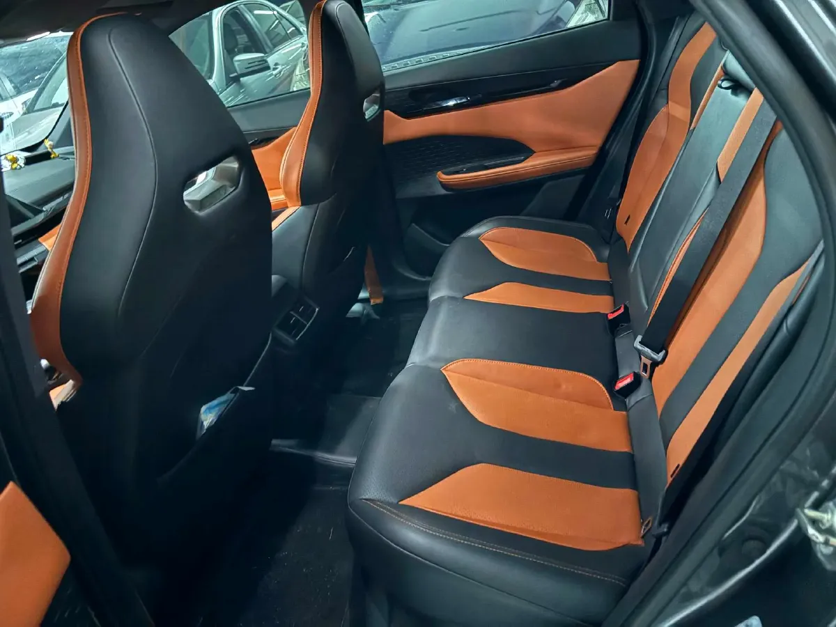 2023 ChangAn UNI-V 1.5T 188HP L4 7DCT,autocango,china used car exporter,china ev exporter,chinese used car exporter,chinese used ev exporter