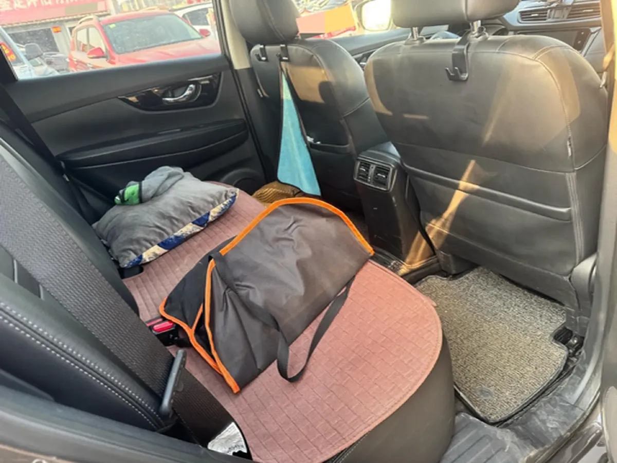 2020 Nissan X-Trail 2.0L 154HP L4 CVT,autocango,china used car exporter,china ev exporter,chinese used car exporter,chinese used ev exporter