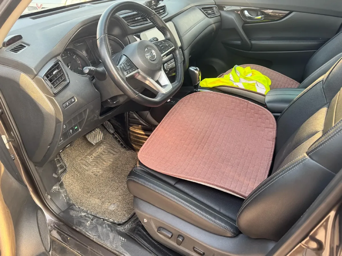 2020 Nissan X-Trail 2.0L 154HP L4 CVT,autocango,china used car exporter,china ev exporter,chinese used car exporter,chinese used ev exporter