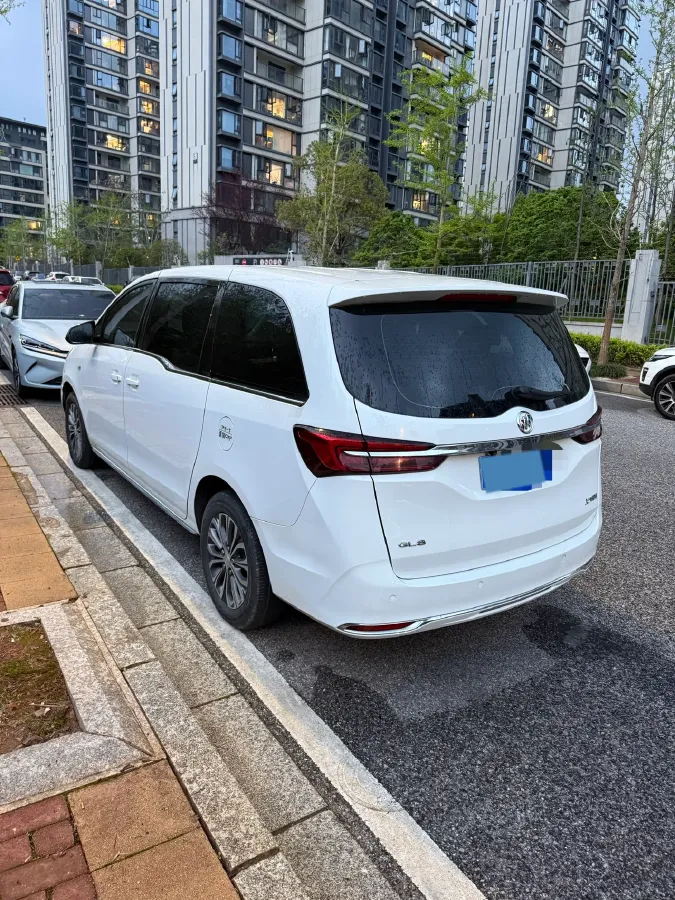 2023 Buick GL8 2.0T 237HP L4 9AT,autocango,china used car exporter,china ev exporter,chinese used car exporter,chinese used ev exporter