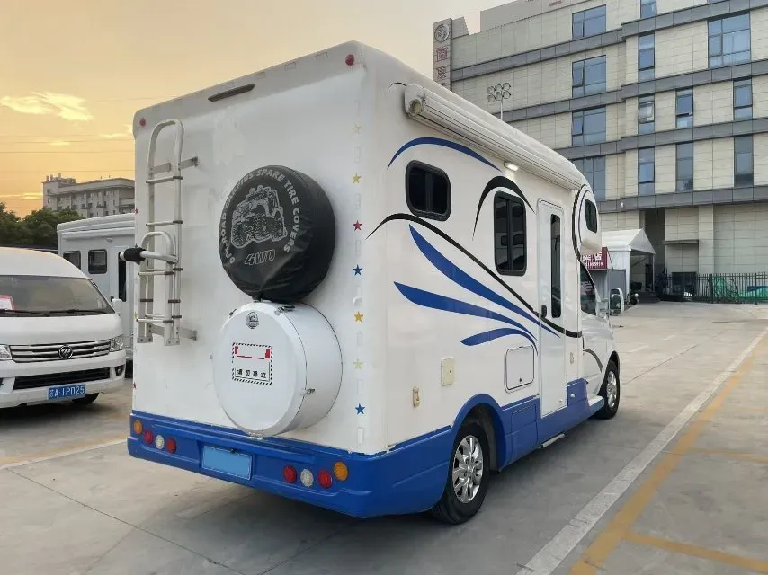 2018 MAXUS XinTu V80 2.5T 136HP L4 6MT,autocango,china used car exporter,china ev exporter,chinese used car exporter,chinese used ev exporter