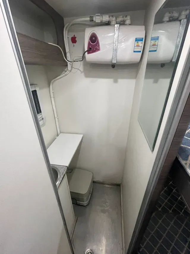 2018 MAXUS XinTu V80 2.5T 136HP L4 6MT,autocango,china used car exporter,china ev exporter,chinese used car exporter,chinese used ev exporter