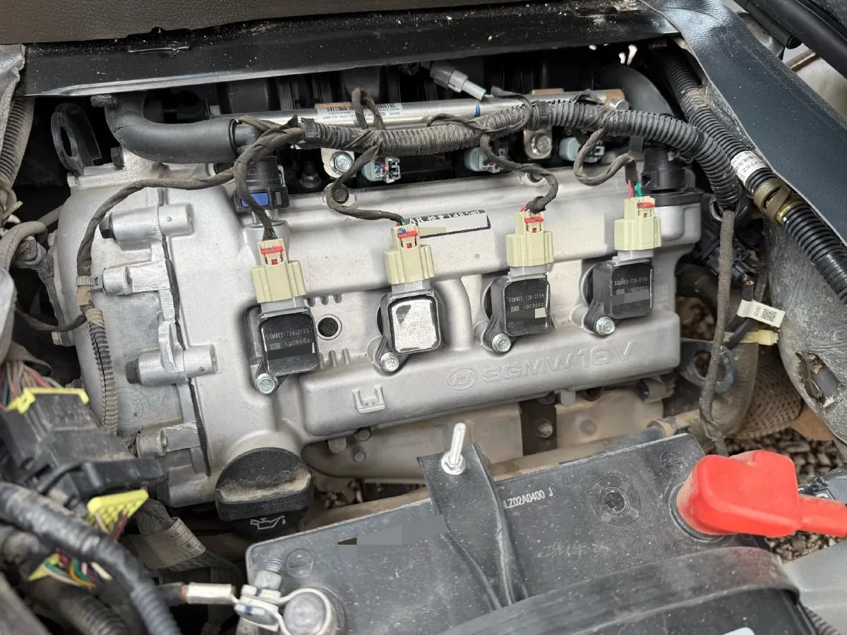 2022 WuLing RongGuang S 1.2L 76HP L4 5MT,autocango,china used car exporter,china ev exporter,chinese used car exporter,chinese used ev exporter