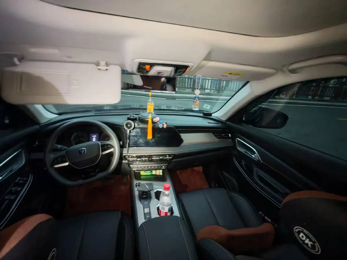 2024 ChangAn X7 PLUS 1.5T 188HP L4 7DCT,autocango,china used car exporter,china ev exporter,chinese used car exporter,chinese used ev exporter