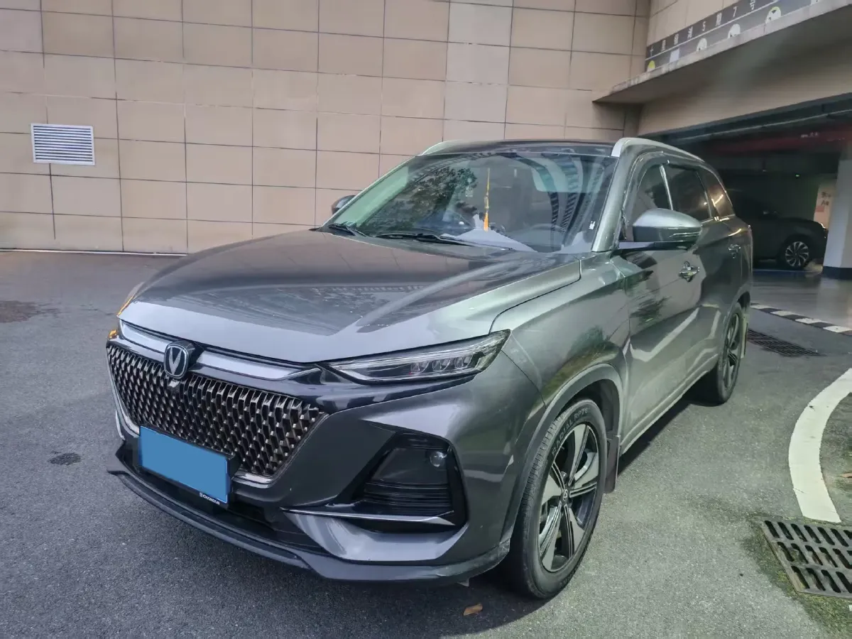 2024 ChangAn X7 PLUS 1.5T 188HP L4 7DCT,autocango,china used car exporter,china ev exporter,chinese used car exporter,chinese used ev exporter