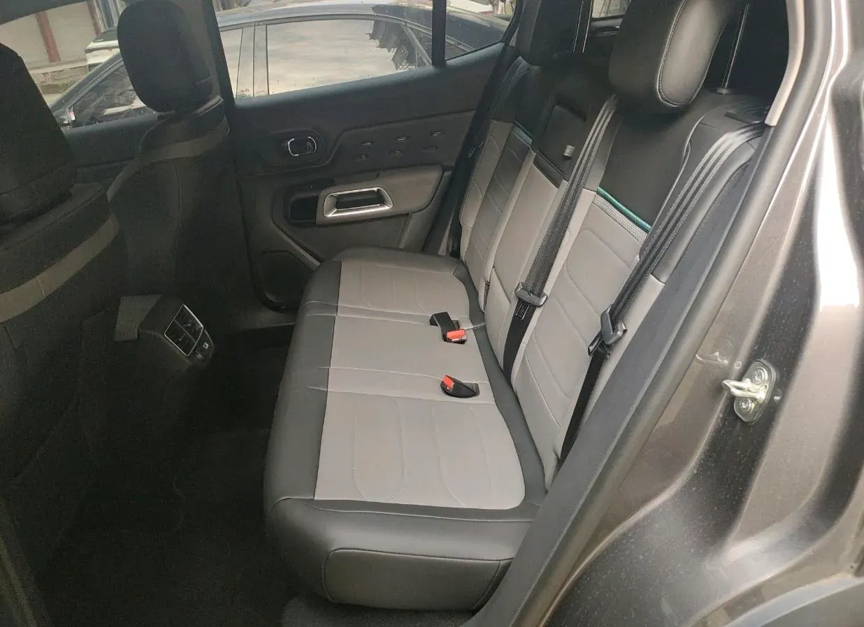 2023 Citroen C5 Aircross 1.6T 175HP L4 8AT,autocango,china used car exporter,china ev exporter,chinese used car exporter,chinese used ev exporter